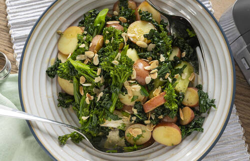 GEDÜNSTETES SAISONALES GEMÜSE