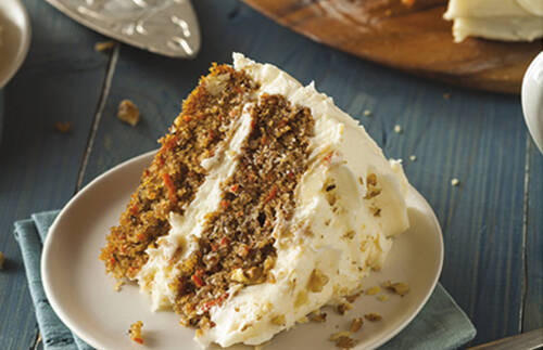 KAROTTENKUCHEN MIT MASCARPONE-GLASUR